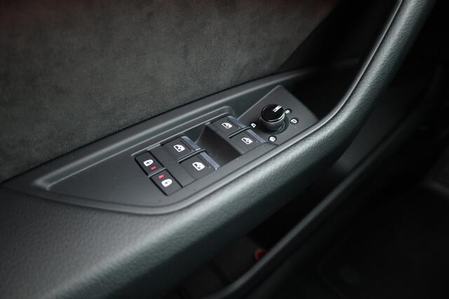 Audi e-tron Sportback 55 quattro S Line 95 kWh | HUD | 360cam | Adapt. Cruise | 21'' | Luchtvering | Stoelverw. |