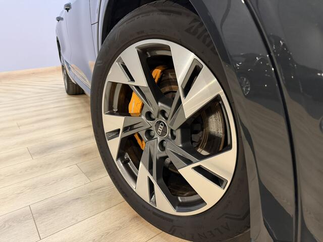 Audi e-tron 55 quattro Business edition Plus 95 kWh Airco ECC | Panorama | Camera | Virtual | Memory | Adaptive Cruise | Isofix NAP
