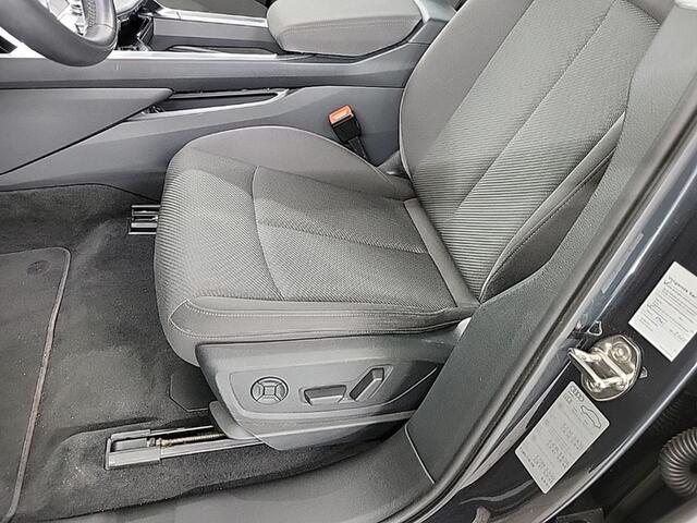 Audi e-tron Sportback 55 quattro Business edition 95 kWh 2e-Eig. & Dealer-Onderh. BOVAG-Garantie. NL-Auto.