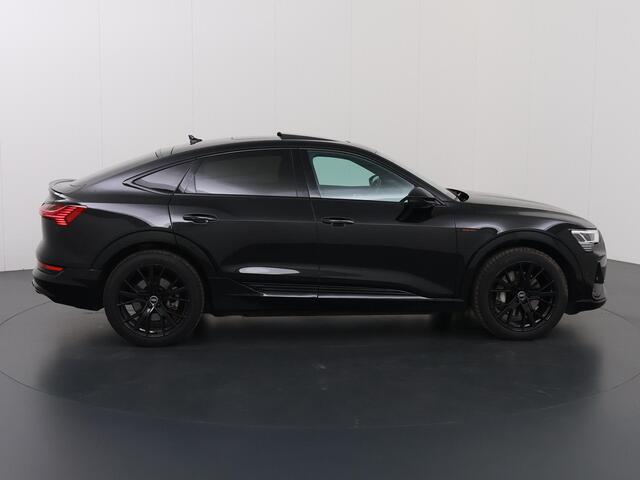 Audi e-tron Sportback 55 quattro S edition 95 kWh | SOH 95% | Ele. verstelbare stoelen + Geheugen | Panoramadak | Luchtvering | Adaptieve Cruise Control | Camera | Standkachel | NL Auto | Incl. Audi eCare 12-2028 | Sportstoelen |