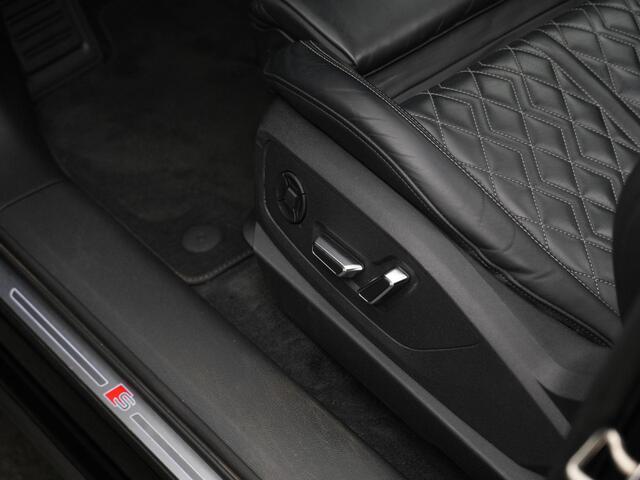 Audi e-tron Sportback 50 quattro S-Line 71 kWh | Panoramadak | Trekhaak | Nachtzicht | Valcona leder | Geheugenstoel | Head-up display | 360 camera