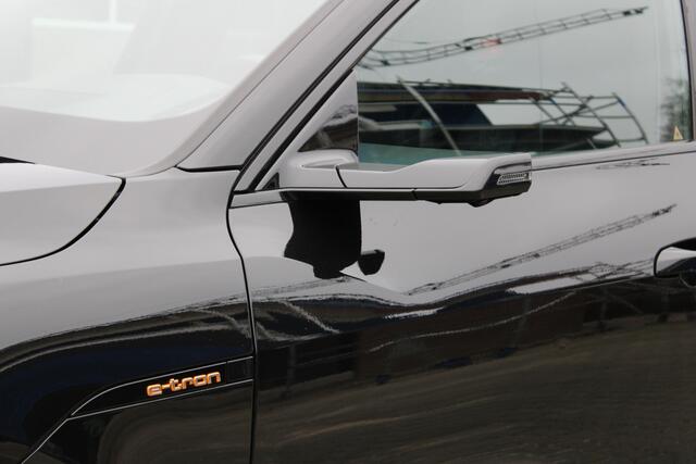Audi e-tron e-tron 55 quattro advanced 95 kWh - S - line Panoramadak - Head-up display - 21 inch - Bang en Olufsen Dealer onderhouden - Nederlandse auto - Luchtvering - Black pack - Vol leder vol uitgevoerde auto