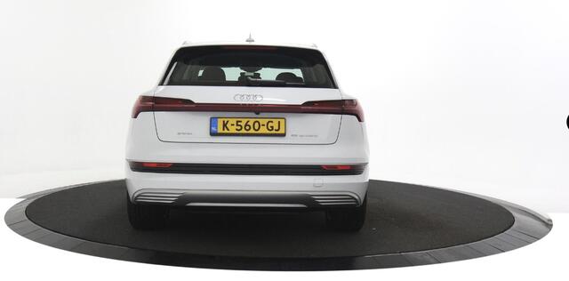 Audi e-tron 55 quattro Business edition 95 kWh Leer / Camera 360 / Navigatie
