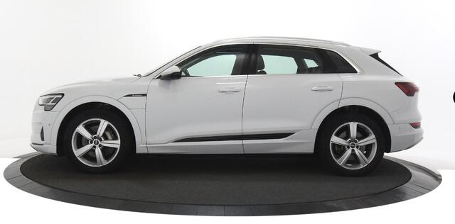 Audi e-tron 55 quattro Business edition 95 kWh Leer / Camera 360 / Navigatie