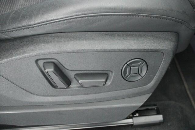 Audi e-tron Sportback 55 quattro 408pk S edition 95 kWh SOH 96% Trekhaak Camera Luchtvering Panoramadak Virtual Cockpit Memory Navigatie