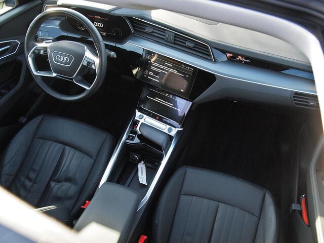 Audi e-tron 55 quattro Business edition Plus 95 kWh | Panoramadak | Camera | Apple Carplay | Cruise Control |