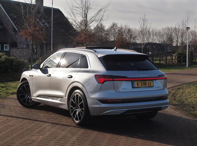 Audi e-tron 55 quattro Business edition Plus 95 kWh | Panoramadak | Camera | Apple Carplay | Cruise Control |