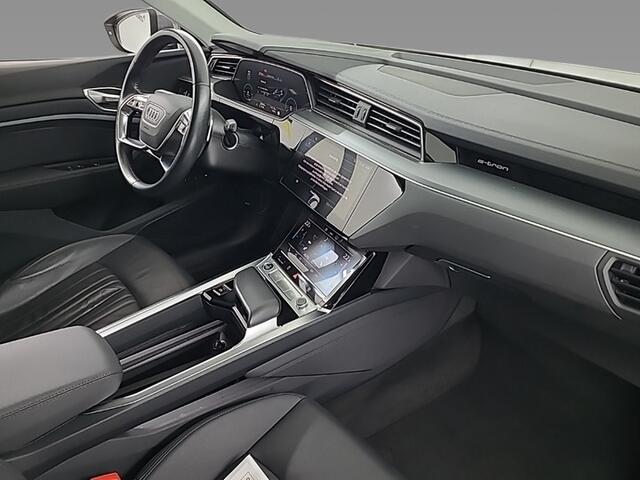 Audi e-tron 50 quattro Business edition Plus 71 kWh 2e-Eig. & Dealer-Onderh. BOVAG-Garantie. NL-Auto.