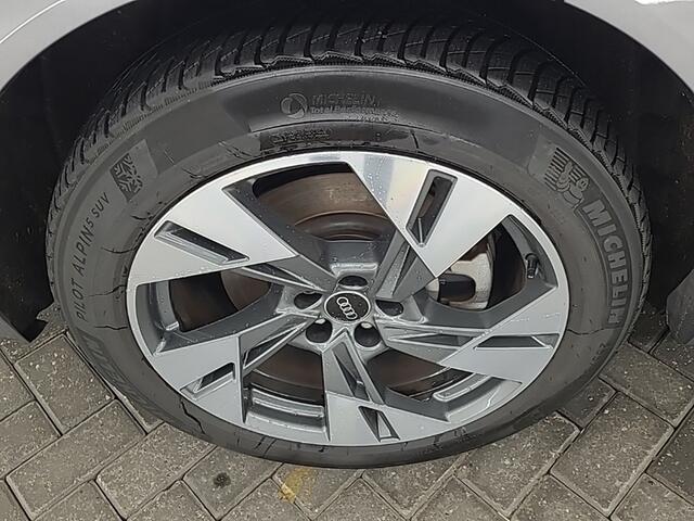 Audi e-tron 50 quattro Business edition Plus 71 kWh 2e-Eig. & Dealer-Onderh. BOVAG-Garantie. NL-Auto.