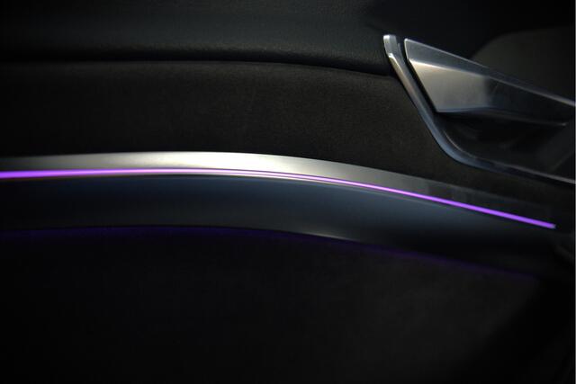 Audi e-tron 50 quattro S edition 71 kWh S-Line | Panoramadak | Bang & Olufsen | Stoelverwarming | Memory Seat | Keyless | Ambiance Verlichting | Head-Up Display | Camera |