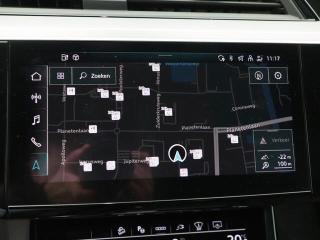 Audi e-tron 55 quattro Business edition Plus 95 kWh 409 Pk | Afneembare Trekhaak | Head-Up Display | Panoramadak | Stoelverwarming voor & achter | 4-Zone Airco | 21 Inch