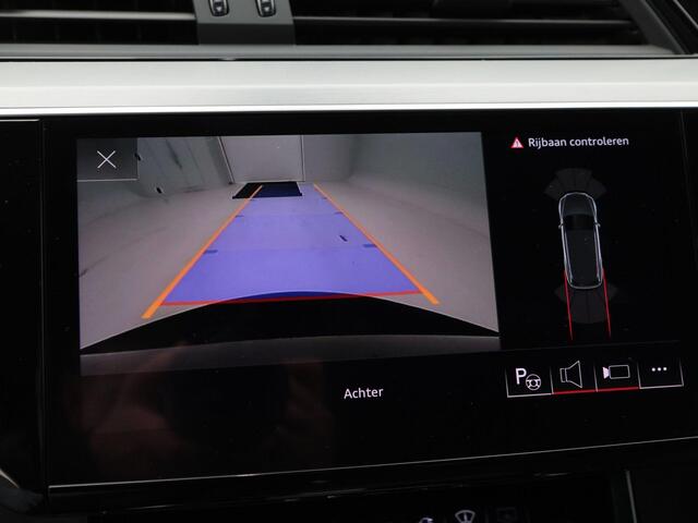 Audi e-tron 55 quattro Business edition Plus 95 kWh 409 Pk | Afneembare Trekhaak | Head-Up Display | Panoramadak | Stoelverwarming voor & achter | 4-Zone Airco | 21 Inch