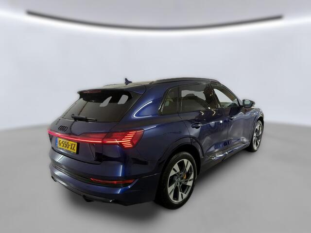Audi e-tron e-tron 50 quattro Launch edition Black 71 kWh S-Line | Panoramadak | Stoelverwarming | Adaptive Cruise Control | Memory Seat | Parkeersensoren | Keyless | Apple Carplay