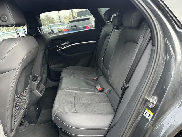 Audi e-tron 55 quattro S edition 95 kWh S-LINE BINNEN & BUITEN | SOH 94% | ORIG. NL AUTO | CAMERA | ELEK. KOFFERBAK | ADAPTIEVE CRUISE CONTROL | STOELVERWARMING | MEMORY SEATS | AUDI DEALER ONDERHOUDEN | RIJKLAAR + 12 MND BOVAG GARANTIE