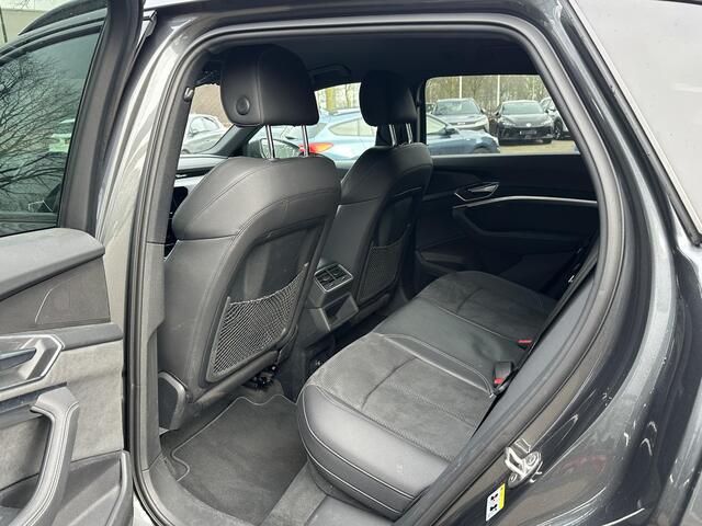 Audi e-tron 55 quattro S edition 95 kWh S-LINE BINNEN & BUITEN | SOH 94% | ORIG. NL AUTO | CAMERA | ELEK. KOFFERBAK | ADAPTIEVE CRUISE CONTROL | STOELVERWARMING | MEMORY SEATS | AUDI DEALER ONDERHOUDEN | RIJKLAAR + 12 MND BOVAG GARANTIE