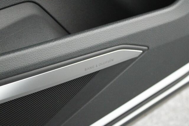 Audi e-tron e-tron 55 408pk quattro advanced 95 kWh Trekhaak 360Camera Cameraspiegels B&O Leder Keyless Head-Up Memory Panoramadak Navigatie