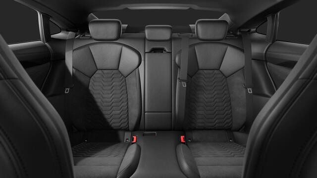 Audi e-tron GT RS 93 kWh | 598 PK | Panoramadak | Top view 360° camera | 21" LM velgen | Luchtvering | Voorstoelen verwarmd | Sportstoelen |