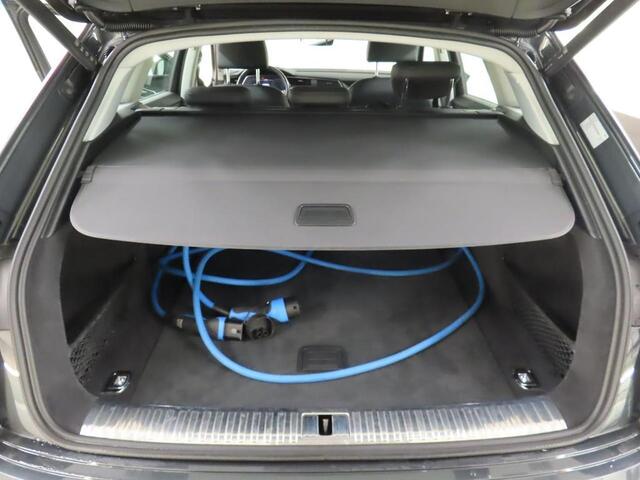 Audi e-tron 55 QUATTRO BUSINESS EDITION PLUS 95KWH I 92% SOH I SCHUIF/KANTELDAK I LEDEREN BEKLEDING