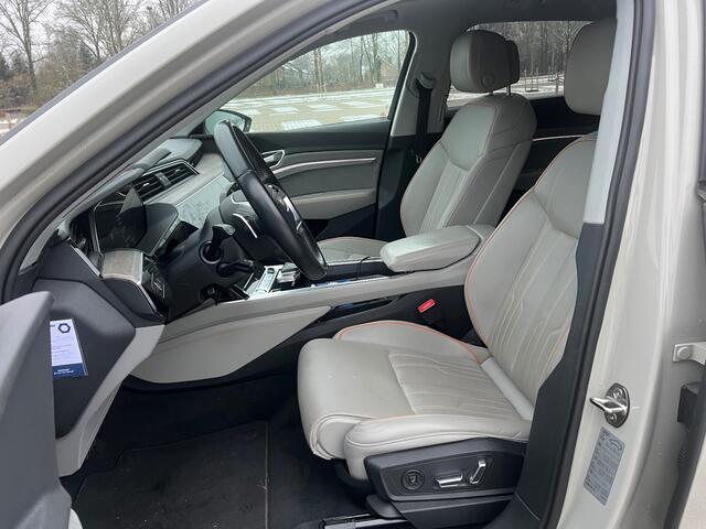 Audi e-tron e-tron 55 quattro advanced Pro Line Plus 95 kWh | Panoramadak | Bang & Olufsen | Stoelkoeling | Stoelverwarming | Massage | Head-Up Display | 360 Camera | Matrix LED | Luchtvering | Memory Seats | Elektrisch Verstelbare Stoelen
