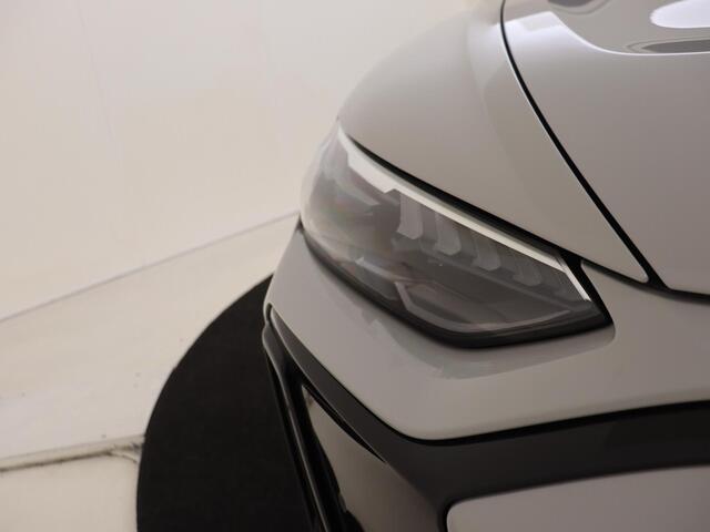 Audi e-tron GT e-tron GT | Audi Exclusive lak | 20 inch LM velgen | Lederen bekleding | B&O soundsysteem | Elek. verstelbare stoelen + mem. bestuurder