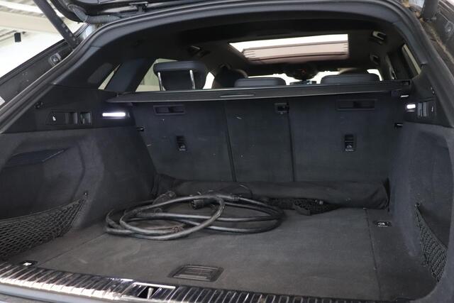 Audi e-tron 55 quattro S edition 95 kWh | PANO | SoH 94% | B&O premium | Matrix LED | 21"Lichtmetaal | Head UP | Trekhaak | Camera |