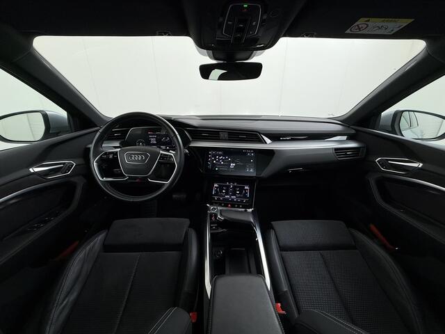 Audi e-tron Quattro S-Line Pano-dak Luchtvering Sportstoelen Zwarte-Hemel PTC Apple Carplay Androi Auto Leder/Alcantara Memory Navi Camera Pdc Edition 50 71kWh SOH 91% Stoelverwarming Led Elek.Stoelen DAB Elek.Achterklep Keyless Dealeronderhouden Origineel Nederlands