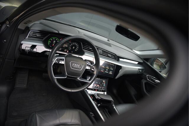 Audi e-tron 50 quattro Business edition Plus 71 kWh | Black Edition | Panoramadak | Camera | Memory Seats | Ambiance Verlichting | Luchtvering | Adaptive Cruise Control | Keyless | Matrix LED | Leder | Stoelverwarming | NAP |