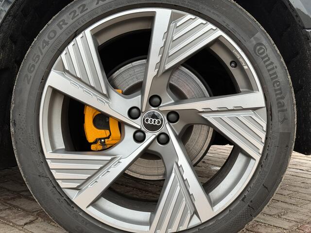 Audi e-tron 55 quattro S edition 95 kWh | Pano | Trekhaak | Leder | Matrix | HUD