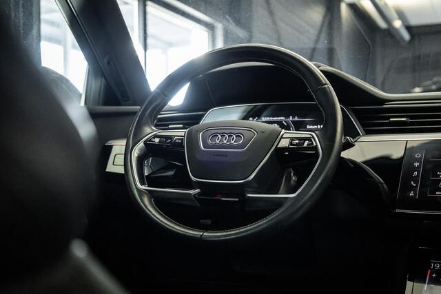 Audi e-tron 50 quattro S-Line 71 kWh Incl. BTW Schuifdak l Elektrische S-line Stoelen | Adapt. Cruise | Apple Carplay | Camera