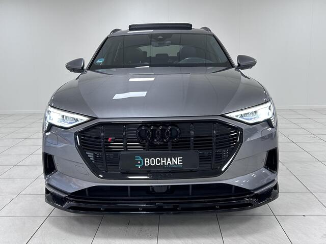 Audi e-tron e-tron 55 quattro advanced Pro Line Plus 95 kWh ELEKTRISCH PANORAMADAK | LEDEREN BEKLEDING | VELE OPTIES!