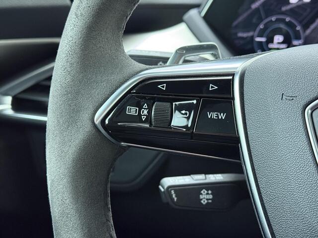 Audi e-tron GT RS 93 kWh | 598 PK | Panoramadak | Top view 360° camera | 21" LM velgen | Luchtvering | Voorstoelen verwarmd | Sportstoelen |