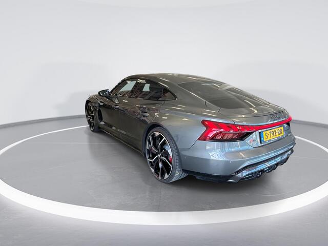 Audi e-tron GT RS 93 kWh 600pk · Carbon Optiekpakket · Nachtzichtassistent · Vierwielbesturing · Laser LED Matrix · Luchtvering · Voorstoelen met massagefunctie & ventilatie ·