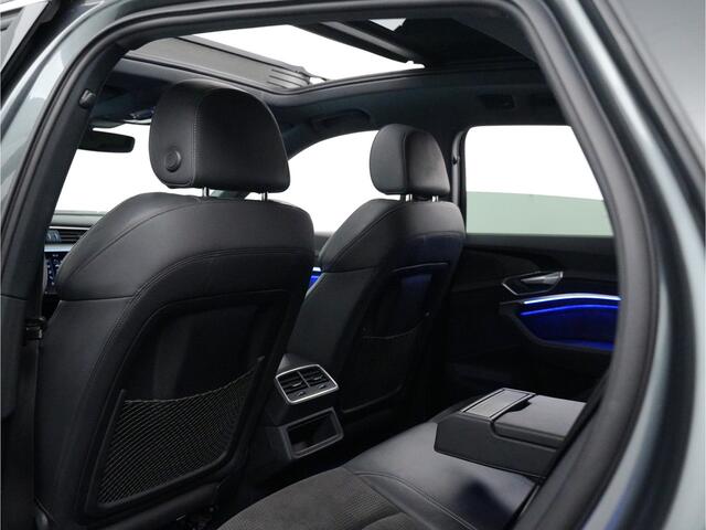 Audi e-tron 55 quattro 408pk S edition- SOH 95%, Bang Olufsen, Panoramadak, Sfeerverlichting, Led Matrix, Daytona Grijs