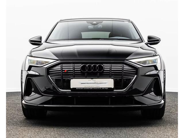 Audi e-tron Sportback S Quattro 95 kWh (370kW/503pk) ** MATRIX, LEDER, B&O, STOELVENT, PANORAMA, LUCHTV, TREKH ** 1e EIG - UNFALLFREI ** ** INFORMEER OOK NAAR ONZE AANTREKKELIJKE FINANCIAL-LEASE TARIEVEN **