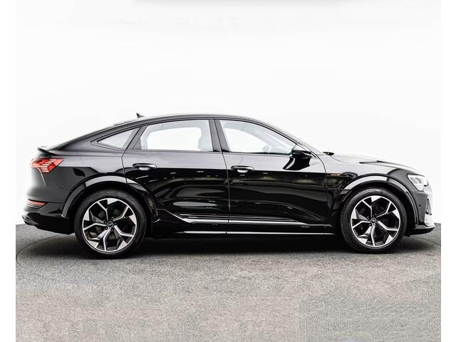 Audi e-tron Sportback S Quattro 95 kWh (370kW/503pk) ** MATRIX, EXCL. LEDER, B&O, STOELVENT, MASSAGE, PANO, ** 1e EIG - UNFALLFREI ** ** INFORMEER OOK NAAR ONZE AANTREKKELIJKE FINANCIAL-LEASE TARIEVEN **