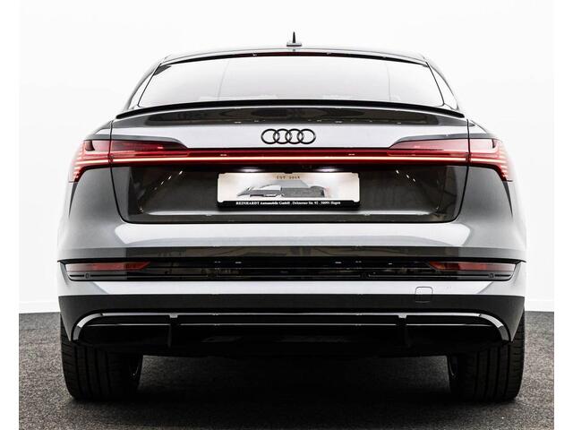 Audi e-tron Sportback 55 Quattro S-LINE 95 kWh (300kW/408pk) ** MATRIX, 2x S-LINE, B&O SOUND, 21-inch LMV, OPTIK SCHWARZ ** 1e EIG - UNFALLFREI ** ** INFORMEER OOK NAAR ONZE AANTREKKELIJKE FINANCIAL-LEASE TARIEVEN **