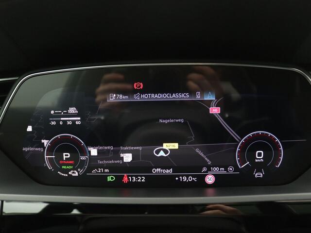 Audi e-tron S quattro 95 kWh 503PK Aut. SOH 92%, Panoromadak, 21" LM Velgen, Alarm, Achteruitrijcamera, Luchtvering, Elektrische Achterklep, Memorystoel