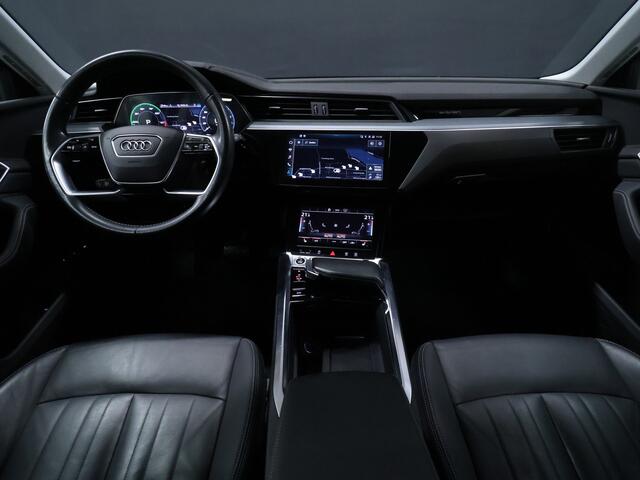 Audi e-tron 55 quattro Business edition Plus 95 kWh [SCHUIFDAK, MEMORY SEATS, CAMERA, APPLE CARPLAY, ANDROID AUTO, NIEUWSTAAT]