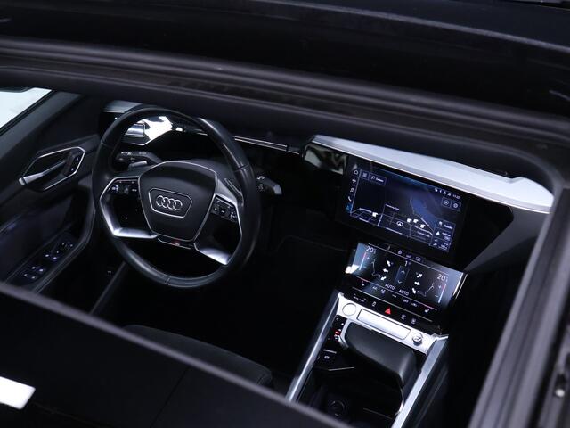 Audi e-tron Sportback 50 quattro S edition 71 kWh [ADAPTIVE CRUISE, APPLE CARPLAY, CAMERA, STOELVERWAMING, SCHUIFKANTELDAK, MEMORY, ELEKTRISCHE ACHTERKLEP, DIGITAL DASH, NAVIGATIE, NIEUWSTAAT]