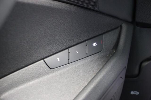 Audi e-tron 50 quattro Launch edition plus 71 kWh - Panorama, Carplay, Memory, Leer, Navi, Camera, Stoelverw. SOH 87%