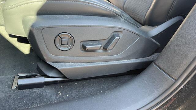 Audi e-tron Sportback 55 quattro S edition 95 kWh Panoramadak | B&O | HUD | LMV 21'' Wordt verwacht