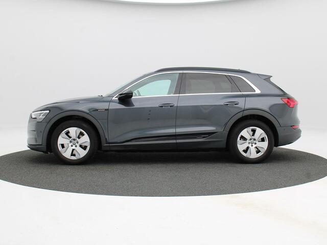 Audi e-tron 55 quattro Business edition 95 kWh 408 Pk | Camera | Stoelverwarming | Sportstoelen | Climatronic | Bluetooth | Navigatie | 19 Inch | 86.637 Km !!