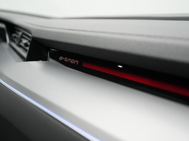 Audi e-tron 50 Quattro 2x S Line 313pk Dealer O.H INCL BTW | Luchtvering | Panodak | Head Up | Adaptive Cruise | Sfeerverlichting | Lederen Sportstoelen Verwarmd | Keyless | Navigatie | 20"L.M | DAB | Virtual |