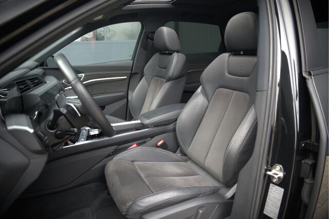 Audi e-tron e-tron 50 quattro Launch edition Black 71 kWh | Black Edition | Panoramadak | Memory Seat | Luchtvering | Adaptive Cruise Control | Keyless | Matrix LED | Stoelverwarming | NAP |