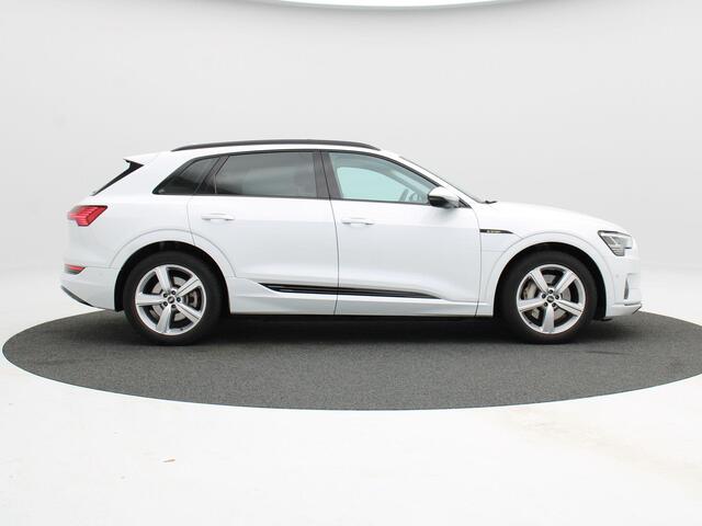 Audi e-tron 50 quattro Advanced edition Plus 71 kWh 313 Pk | Stoelverwarming | Parkeersensoren | Panoramadak | Adaptive Cruise | Carplay | 20 Inch | 64.713 Km !!