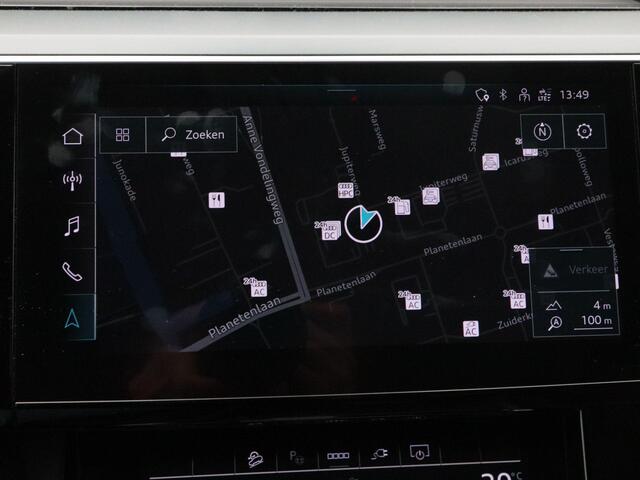 Audi e-tron 50 quattro Advanced edition Plus 71 kWh 313 Pk | Stoelverwarming | Parkeersensoren | Panoramadak | Adaptive Cruise | Carplay | 20 Inch | 64.713 Km !!