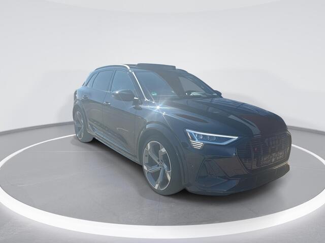 Audi e-tron S quattro 503pk / 95 kWh · SOH 95,2% · Panoramadak · Servosluiting · 360 Camera · B&O Audio · Luchtvering · Head-Up · 22'' Inch ·