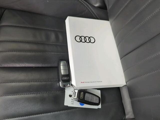 Audi e-tron 50 Quattro Business edition Plus 71 kWh Black Edition Pano Leer