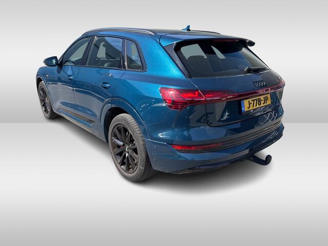 Audi e-tron e-tron 55 quattro advanced 95 kWh / Trekhaak / Panoramadak / Camera / Matrix LED / Keyless / B&O / 20'' / Nachtzicht / Leder / CarPlay / Stoelverwarming / DAB / ACC