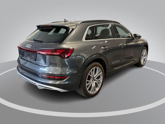 Audi e-tron 55 408pk Quattro S edition 95 kWh · SOH · 360 Camera · Apple/Android Car Play · Luchtvering · P-Sensoren · 21'' Inch ·